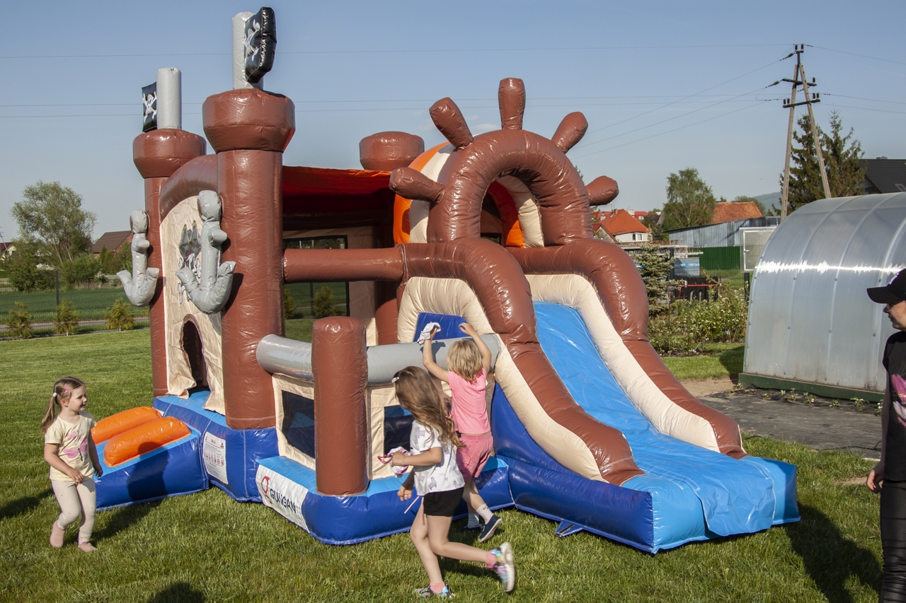 Dmuchaniec Zamek piracki